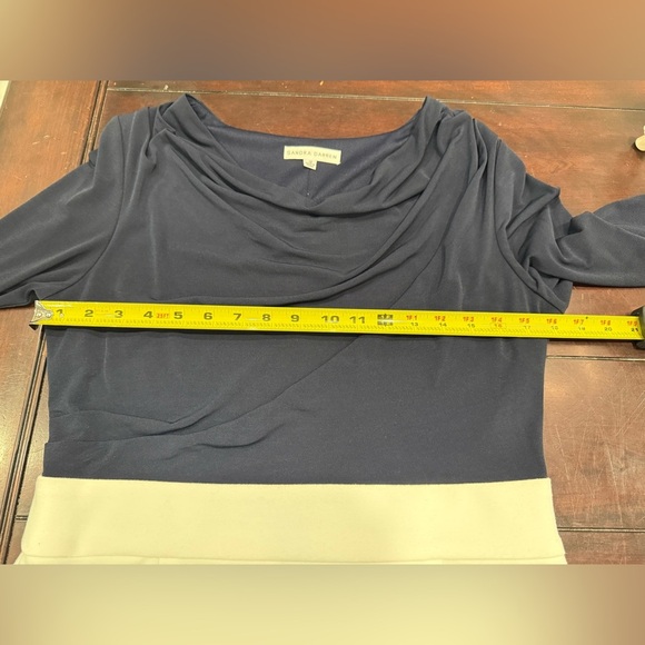 SANDRA DARREN NAVY & WHITE  Sheath Dress,Drape Front, 3/4" slv Size 12 - Picture 4 of 6